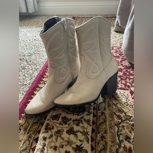 Cowboy Booties ( cream / off white ) Women’s size 9